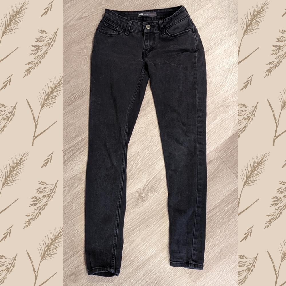 Black Levis